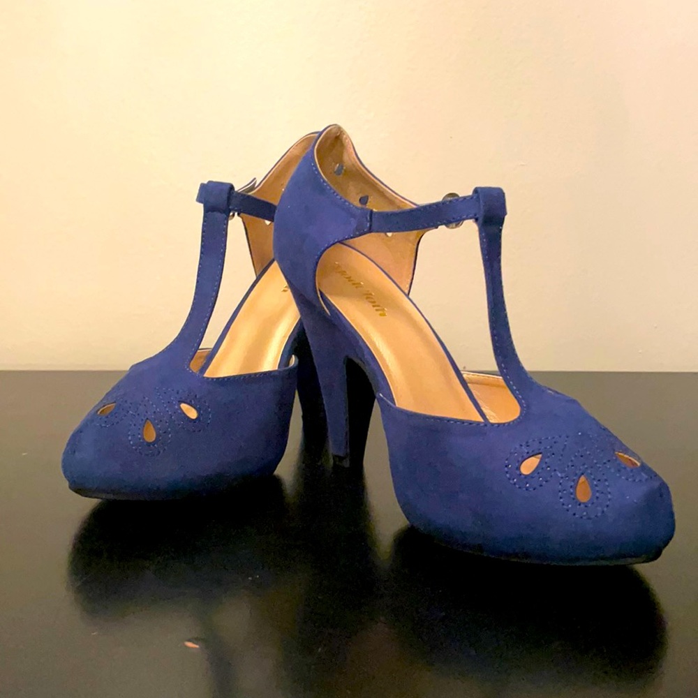 ModCloth Navy Mary Jane Heels size 10